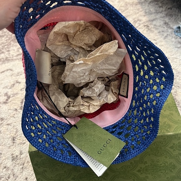 NWT GUCCI RAFFIA-EFFECT VISCOSE BUCKET HAT
$ 750 - Picture 10 of 17